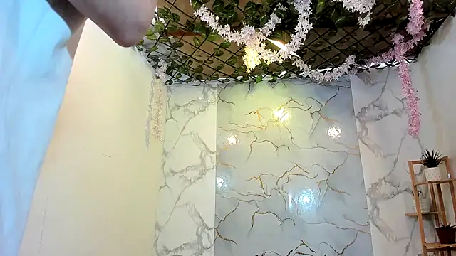 Nahomi hot 77 online show from 06-21-26, 01:03