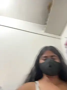 sexy-riyaa43 online show from 03-27-26, 05:23