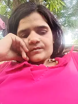 Snapshot of Sexy-Riya chatting on 04-04-26, 12:24 Sexy-Riya online show from 04-04-26, 12:24