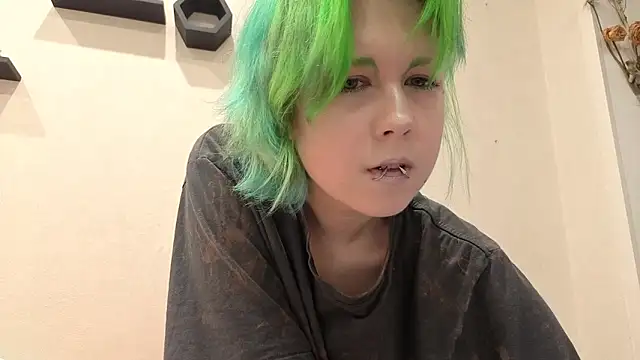 Snapshot of LittleKittenStar chatting on 06-19-26, 10:13 LittleKittenStar online show from 06-19-26, 10:13