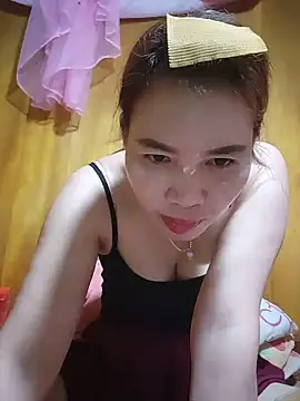 Snapshot of Reeoo-93 chatting on 07-20-26, 12:29 Reeoo-93 online show from 07-20-26, 12:29