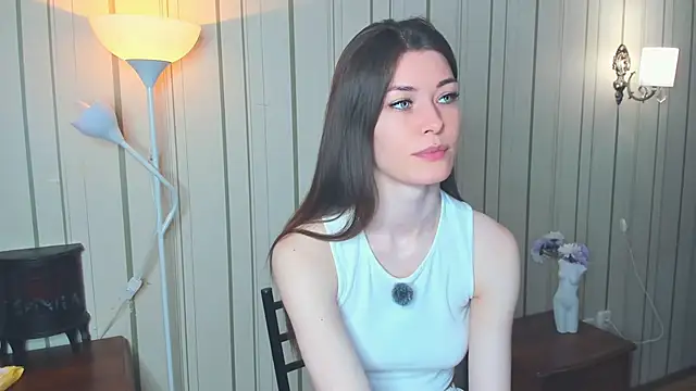 JulissaLipoma online show from 04-27-26, 07:06