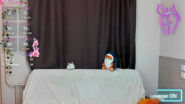 Snapshot of Emily_Nelsonn chatting on 04-18-26, 07:07 Emily Nelsonn online show from 04-18-26, 07:07