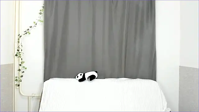 Snapshot of Emily_Nelsonn chatting on 05-25-26, 05:19 Emily Nelsonn online show from 05-25-26, 05:19