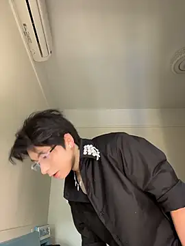 kissbaby-111 online show from 04-04-26, 06:00