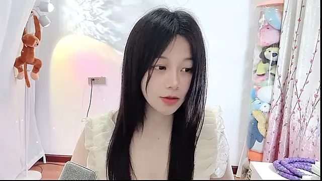 QQ-7890 online show from 04-13-26, 05:57