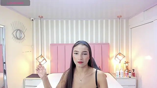 Snapshot of LIZZY_VALL chatting on 06-12-26, 07:02 LIZZY VALL online show from 06-12-26, 07:02