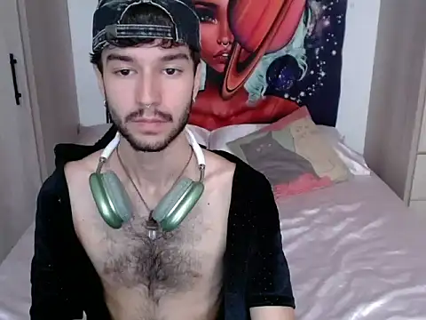 Snapshot of Adrien_polo chatting on 06-04-26, 09:21 Adrien polo online show from 06-04-26, 09:21