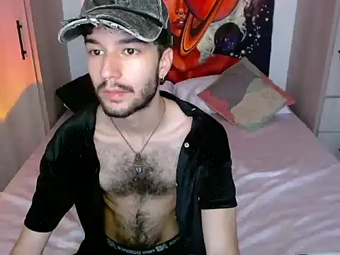 Snapshot of Adrien_polo chatting on 06-09-26, 11:05 Adrien polo online show from 06-09-26, 11:05