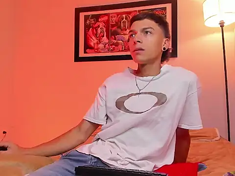 Snapshot of Noahh_Saky chatting on 03-21-26, 03:22 Noahh Saky online show from 03-21-26, 03:22