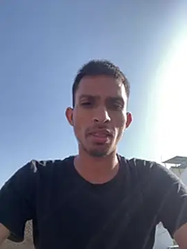 Snapshot of cool_guy_1 chatting on 03-29-26, 03:28 cool guy 1 online show from 03-29-26, 03:28