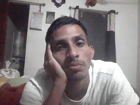 Snapshot of cool_guy_1 chatting on 03-31-26, 04:29 cool guy 1 online show from 03-31-26, 04:29