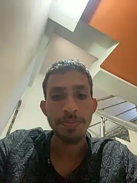 Snapshot of cool_guy_1 chatting on 04-12-26, 04:28 cool guy 1 online show from 04-12-26, 04:28
