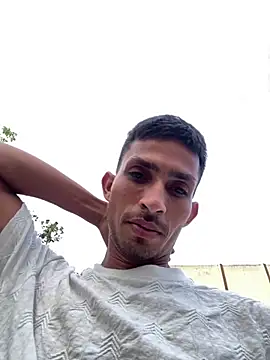 Snapshot of cool_guy_1 chatting on 04-20-26, 01:30 cool guy 1 online show from 04-20-26, 01:30