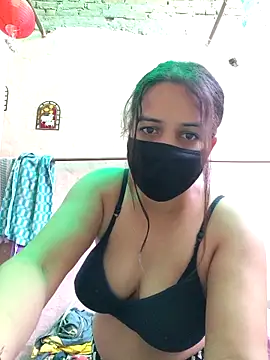 REENA-STRIP online show from 04-28-26, 05:45