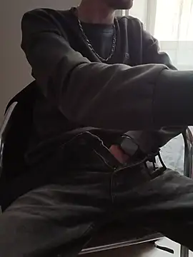 Skinboy06 online show from 04-22-26, 11:34