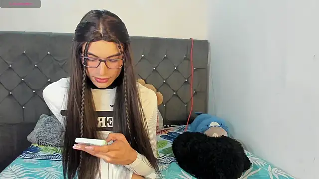 Snapshot of bunny_hells chatting on 03-20-26, 01:21 bunny hells online show from 03-20-26, 01:21