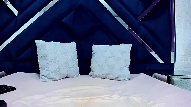 Snapshot of GeorginaHH chatting on 03-21-26, 01:37 GeorginaHH online show from 03-21-26, 01:37