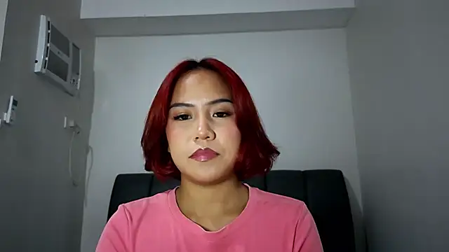 Snapshot of misscutee chatting on 05-11-26, 01:06 misscutee online show from 05-11-26, 01:06