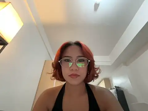 Snapshot of misscutee chatting on 06-01-26, 01:02 misscutee online show from 06-01-26, 01:02