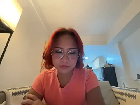 Snapshot of misscutee chatting on 06-10-26, 02:27 misscutee online show from 06-10-26, 02:27