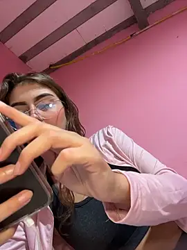 miiabellovic online show from 06-01-26, 11:06