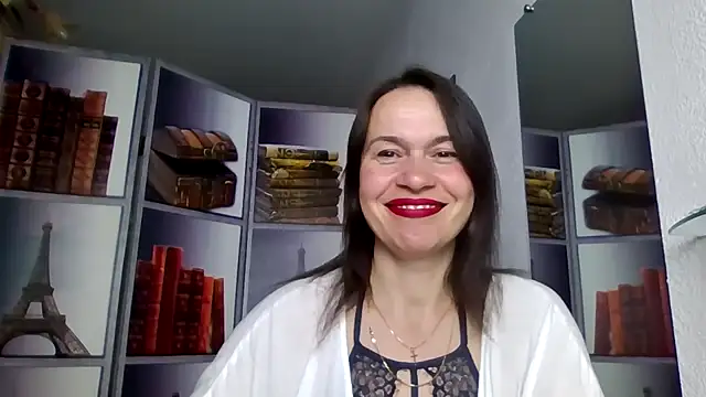 Selena Moo online show from 04-13-26, 09:04