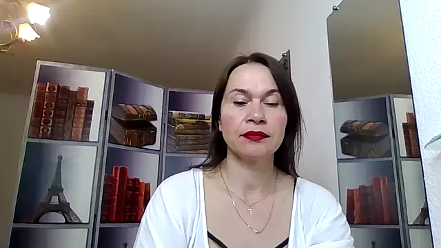 Selena Moo online show from 05-03-26, 12:55