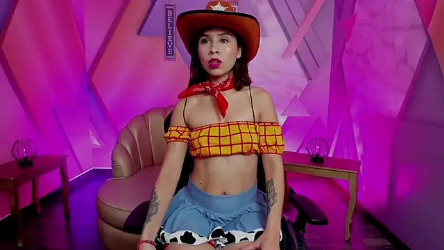 MacarenaBenz online show from 04-18-26, 01:37