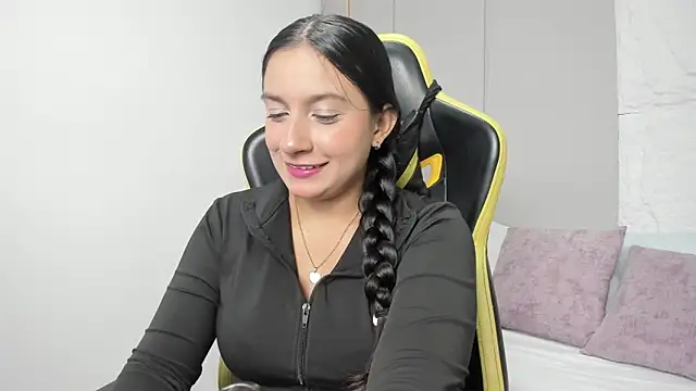 kira relish online show from 04-27-26, 12:36