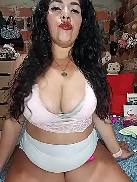 Snapshot of Candy_hot_crush chatting on 06-13-26, 03:59 Candy hot crush online show from 06-13-26, 03:59