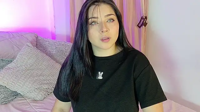 CamilaRougee online show from 04-06-26, 01:56