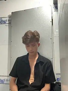 Nguyencuong1999 online show from 04-29-26, 05:30