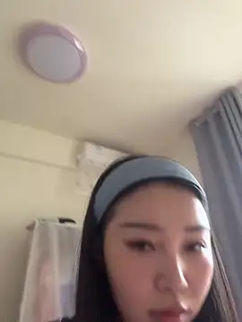 kiki-chloe online show from 04-07-26, 06:25