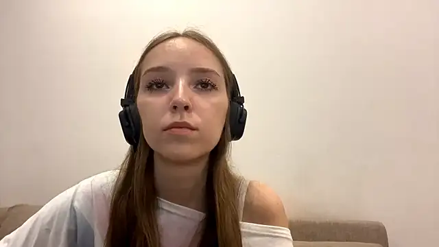 Snapshot of TanjaBrounson chatting on 03-20-26, 03:06 TanjaBrounson online show from 03-20-26, 03:06