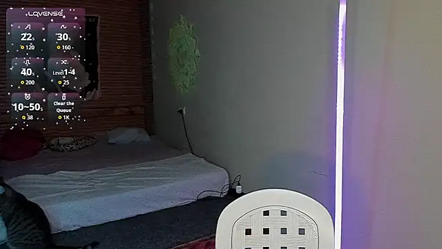 Snapshot of Elly__Green chatting on 03-24-26, 02:16 Elly Green online show from 03-24-26, 02:16