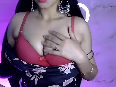 Anaya singh online show from 04-17-26, 07:28