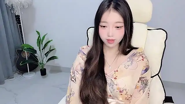 Yukiy8877 online show from 04-04-26, 10:29