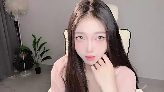 Yukiy8877 online show from 04-06-26, 10:00