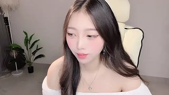 Yukiy8877 online show from 04-08-26, 11:27