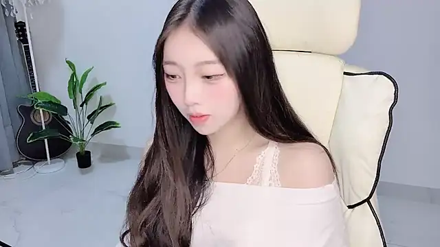 Yukiy8877 online show from 04-11-26, 11:25