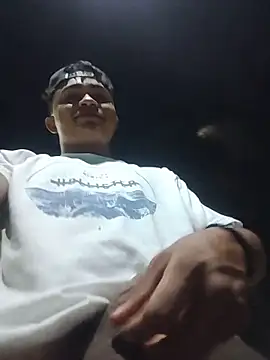 HOTRAINYGOLDEN online show from 04-01-26, 02:23