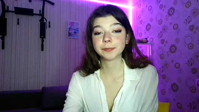 Your Little Sophie online show from 03-23-26, 10:58