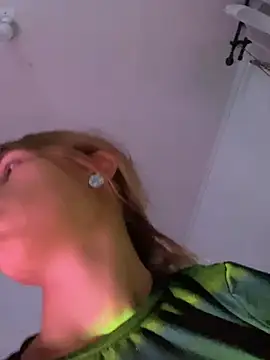 Andreakriss online show from 04-04-26, 02:10