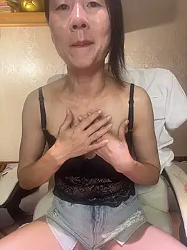 lilysister66 online show from 04-16-26, 03:24