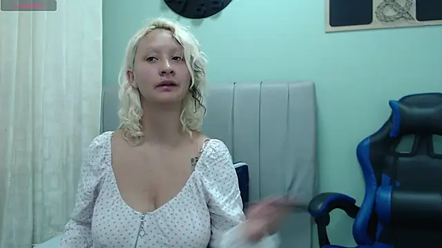 dafne kim online show from 05-08-26, 12:54