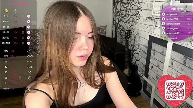 Snapshot of ElmiraDabato chatting on 07-07-26, 10:41 ElmiraDabato online show from 07-07-26, 10:41