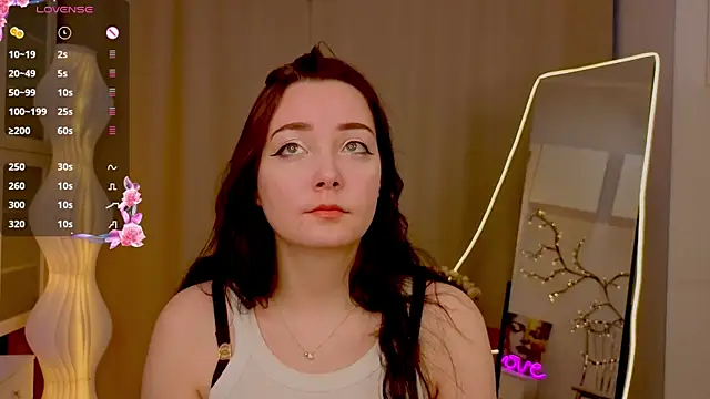 KaraNeagle online show from 05-04-26, 06:09