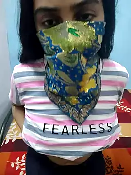Snapshot of ALIZA_FENDY chatting on 03-25-26, 09:26 ALIZA FENDY online show from 03-25-26, 09:26