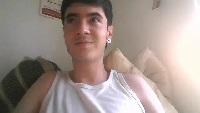 Snapshot of lio____ chatting on 05-26-26, 10:50 lio online show from 05-26-26, 10:50